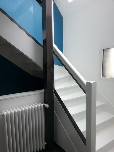 Déco cage d'escalier - peinture blanche - Déco moderne